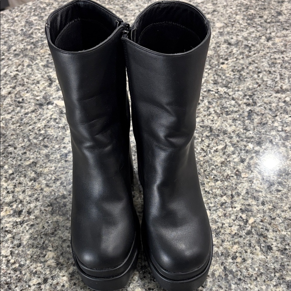 Fashion Nova Black Chunky Heel Boots - Picture 9 of 12